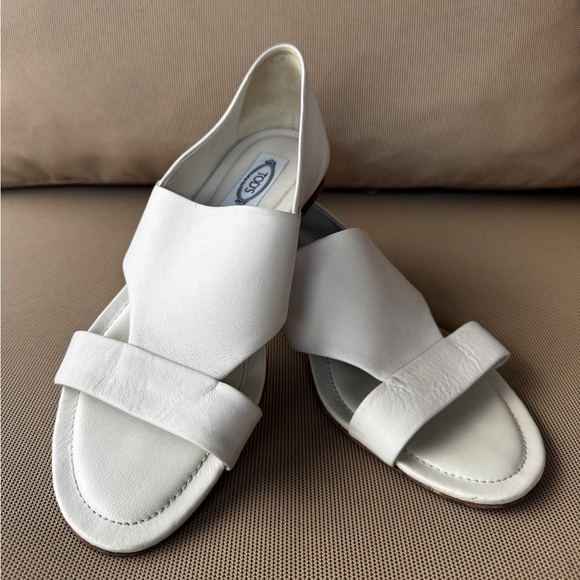 Tod’s Women’s Open Toe Leather Sandals – Cream EU 37.5 US 7 - Picture 1 of 9